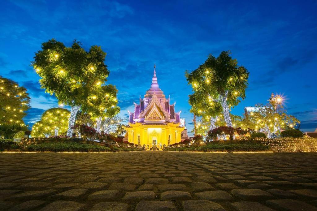 Qbix Hotel Khon Kaen Exterior foto